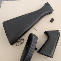 Crosse et poign&eacute;e pour STEYR FAL STG58