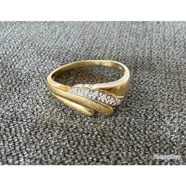Bague or 18 carats avec diamants - taille 53