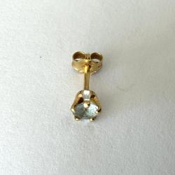 Boucle d'oreille unique en or massif 18 carats et pierre vert d'eau - clous