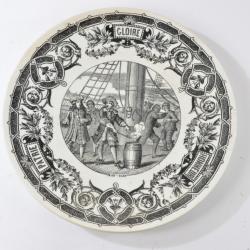 Assiette parlante PATRIE GLOIRE HONNEUR, Jean-Bart, Digoin Sarreguemines. Corsaire pirate Dunkerque
