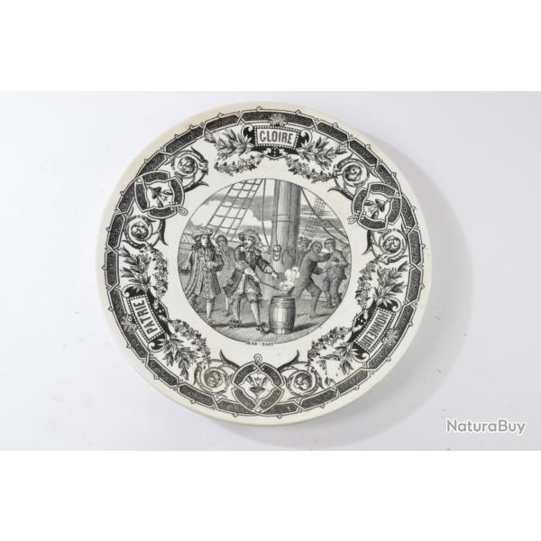 Assiette parlante PATRIE GLOIRE HONNEUR, Jean-Bart, Digoin Sarreguemines. Corsaire pirate Dunkerque