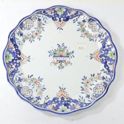 Assiette d&eacute;cor Rouent faiencerie Moreau Bourg Joly, Malicorne