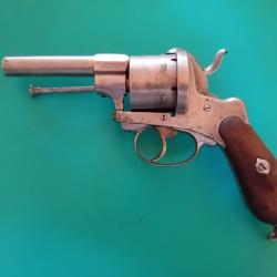 Revolver &agrave; broche