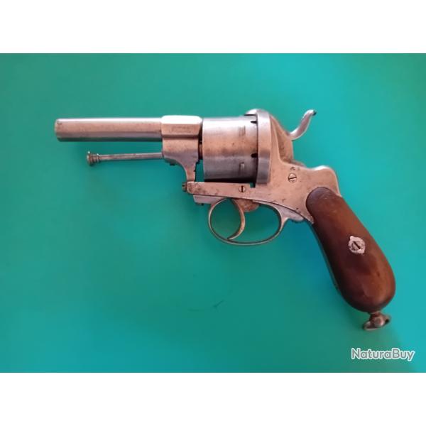 Revolver � broche