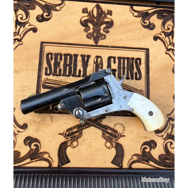 Tr�s beau revolver � brisure calibre .320 � fabrication li�geoise, plaquettes nacre, coffret ancien