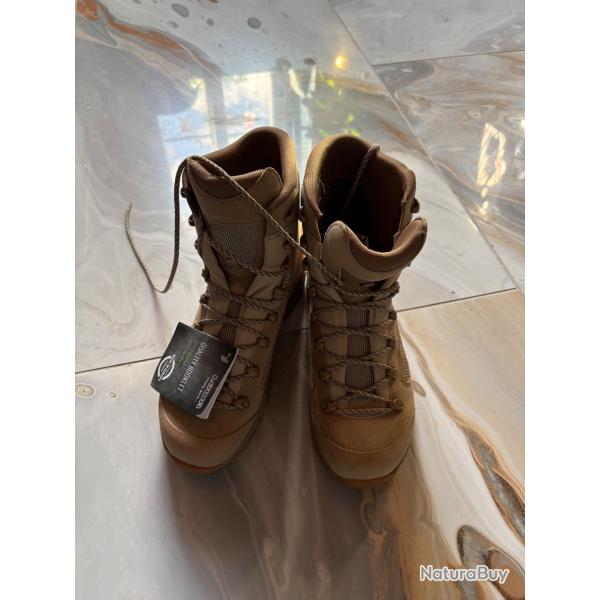 Lowa �lite d�sert taille 44