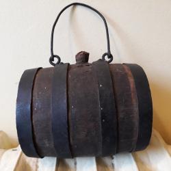 tonneau vivandiere cantiniere, poudre, st bernard ,reconstitution deco