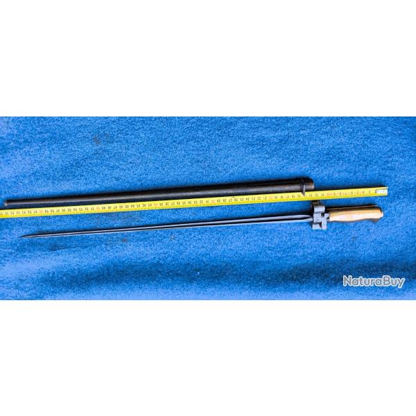 Ba�onnette 1886 Lebel second type avec fourreau poign�e laiton sans quillon. Avec fourreau. nettoy�e