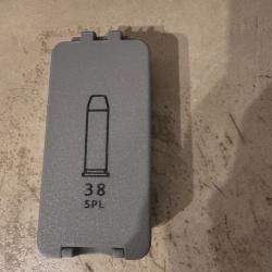 Boite &agrave; munitions pour calibre 38 special