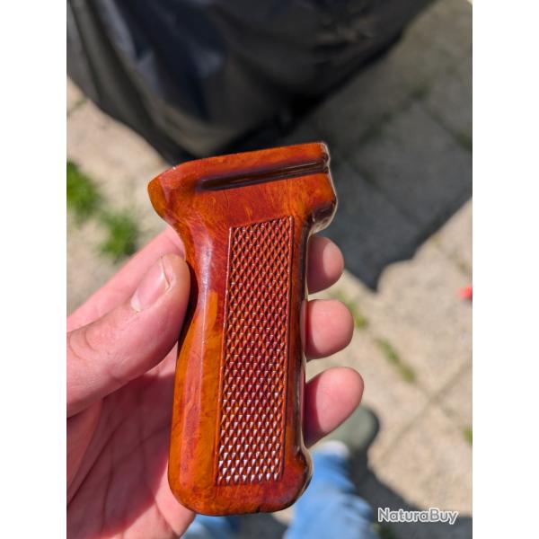 Vend poign�e pistolet bak�lite pour AK et akm belle patine #5