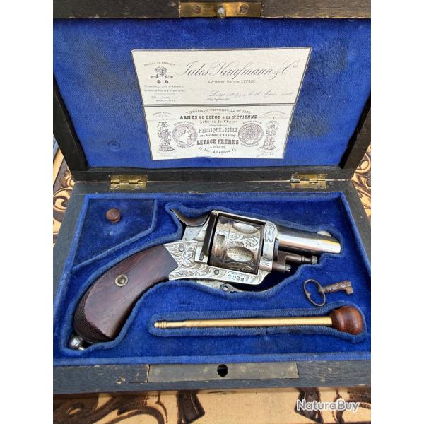 Superbe Bulldog Renforc� !! LEPAGE � Liege � 6 coups � enti�rement grav� � coffret de pr�sentation