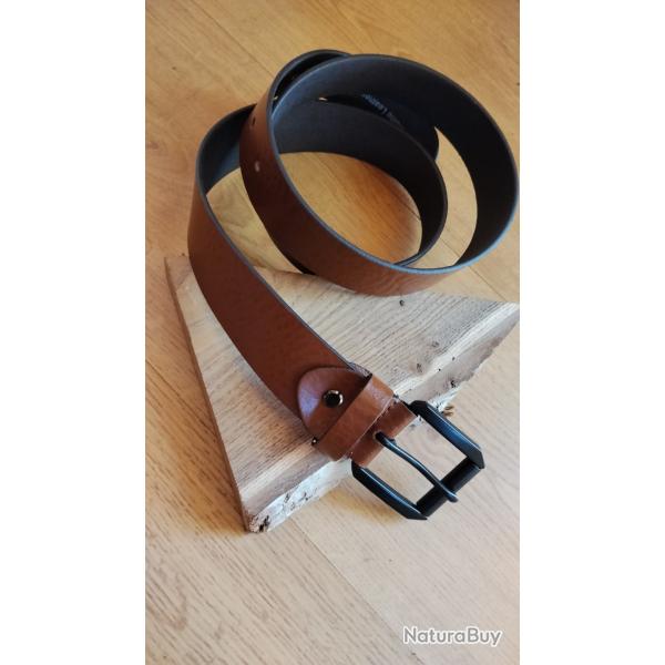 Belle ceinture Cuir  100/110 cm