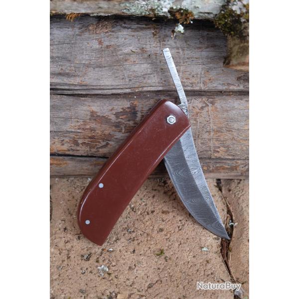 Couteau Pi�montais Manche R�sine Brown Lame Acier Damas 128 Couches Trailing Point Fabric Artisanale