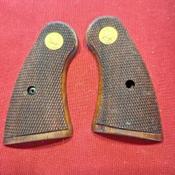 Plaquettes bois origine neuves pour colt diamonback vendu par poudrenoirepro