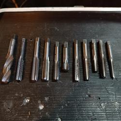 Lot tarauds professionnels imp&eacute;rial us anglais