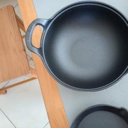 Plat en fonte id&eacute;al feu de bois