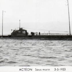 Carte postale 490 MARINE DE GUERRE. Le Sous-Marin &laquo; Pierre Marrast &raquo;. LL -N&deg;8000
