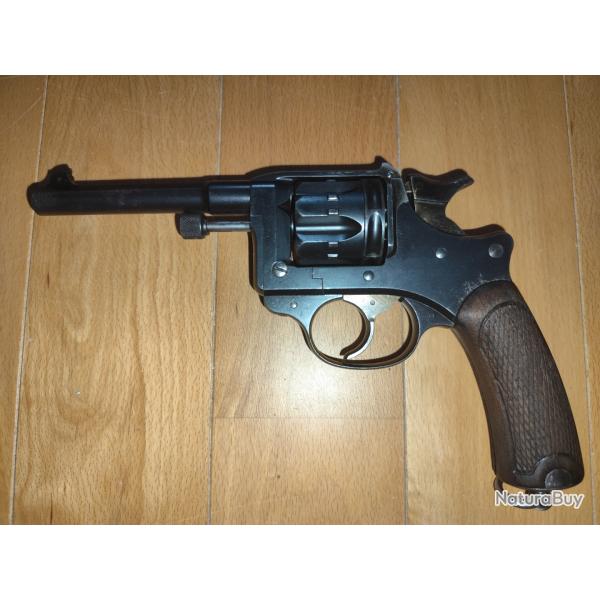 Revolver d'ordonnance MAS 1892
