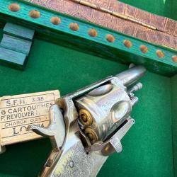 Superbe revolver 8mm92 fini par Gastinne-Renette &agrave; Paris � Grav&eacute;, m&eacute;canique parfaite, coffret