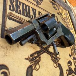 Rare revolver LEPAGE &Agrave; PARIS cal .380 � Puppy ultra compact, superbe qualit&eacute;