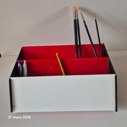 Pr&eacute;sentoir porte crayons ou pinceaux avec 20 casiers