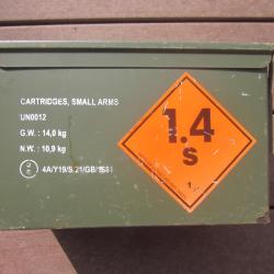 2 caisses munitions militaires herm&eacute;tiques 30x18.5x14.5cm occasion POIDS 2.7 KG pour une