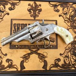 Rare MERWIN & HULBERT Small Frame cal. .32 S&W - grav&eacute;, nickel&eacute;, plaquettes nacre - coffret