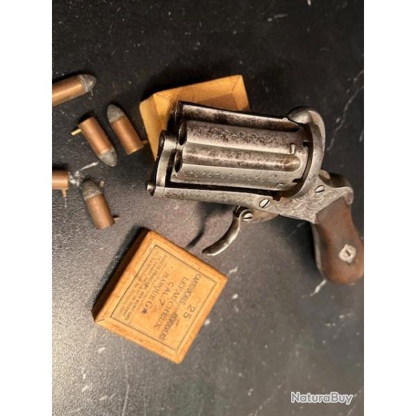 POIVRIERE + munitions et bo�te