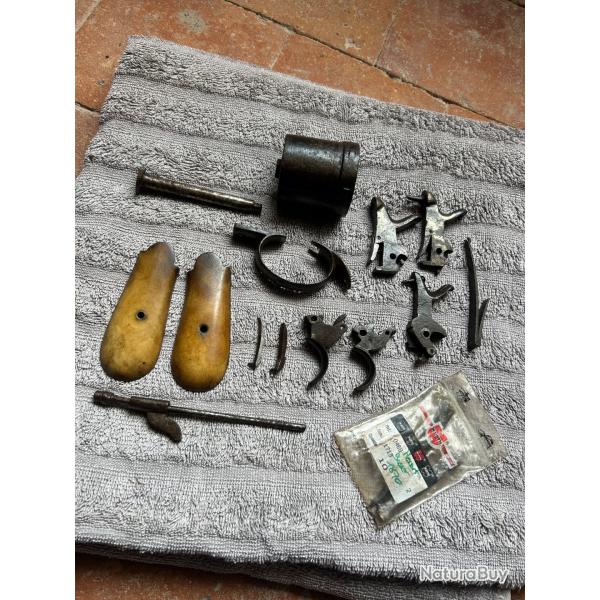 Lot de pi�ces d�tach�es pour Revolver type Gasser
