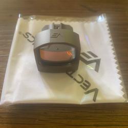 Red dot vectoriel optique