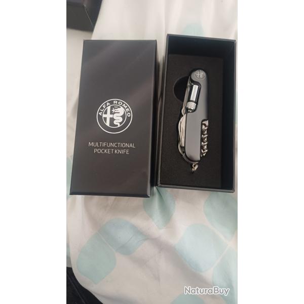 Couteau Suisse Alfa Romeo