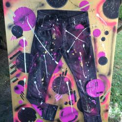 Toile Street Art "Orbite" - Mixte Acrylique/posca/Denim - Id&eacute;al Dressing/Loft