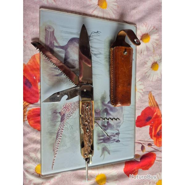 Vends jolis couteaux plian en boit de cerfs multifonctions avec sa pochette