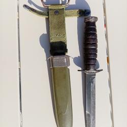 poignard USM3 avec fourreau