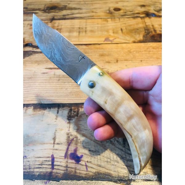 Couteau de berger de poche pliant CURNICCIOLU artisanal de collection Corse corne b�lier lame damas