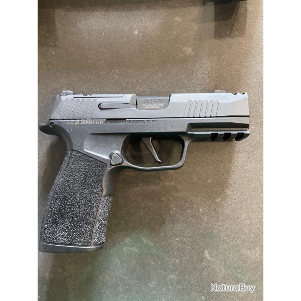 Sig Sauer P365 xmacro