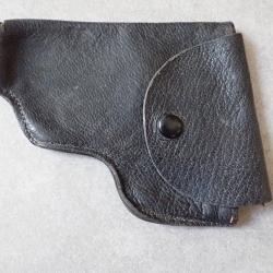 Etui en cuir pour petit pistolet ou revolver ?