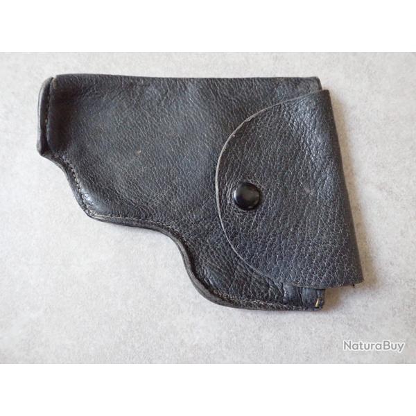 Etui en cuir pour petit pistolet ou revolver ?