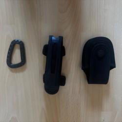 Porte menottes, porte b&acirc;ton et mousqueton