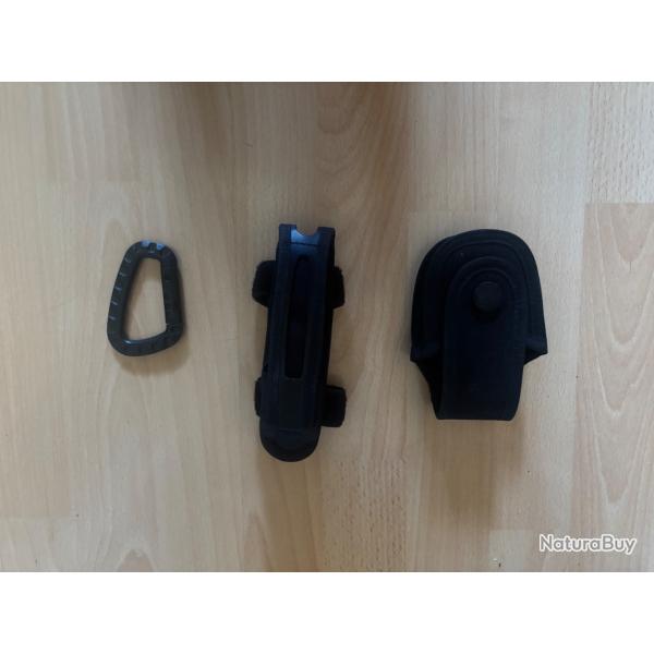 Porte menottes, porte b�ton et mousqueton