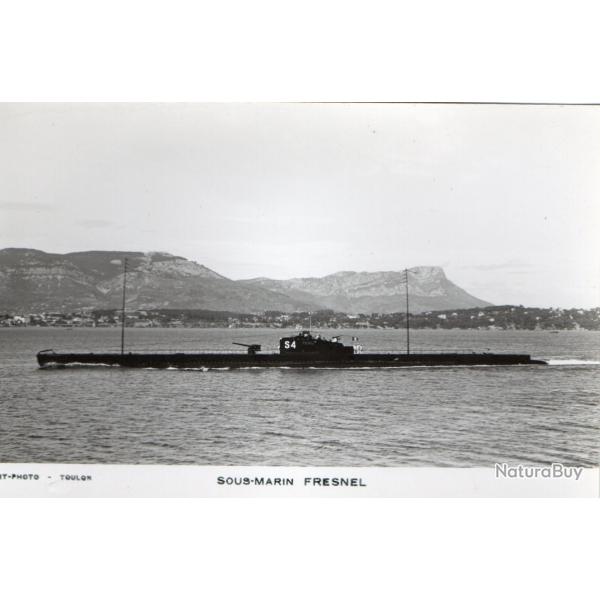 Carte postale SOUS-MARIN FRESNEL N�8038