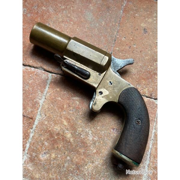 Pistolet lance-fus�e fran�ais - WW1