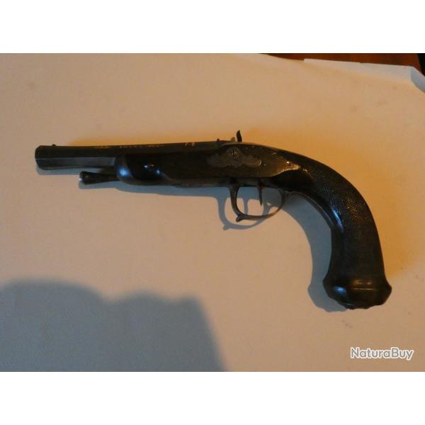 PISTOLET � PERCUSSION SIGN� SUR LE CANON � CANON * TORDU �