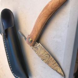 Magnifique couteau pliant original Damas bois d'olivier