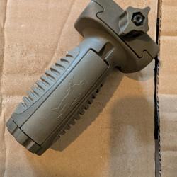 Poign&eacute;e fab defense sable