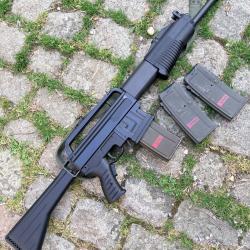 FUSIL FRANCHI SPAS 15 CALIBRE 12/70 SEMI AUTOMATIQUE ET A POMPE