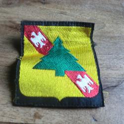 &eacute;cusson brod&eacute;e 4&deg; division blind&eacute;e / arthus bertrand