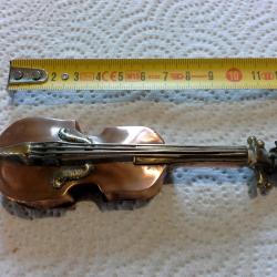 Violon /  Artisanat de tranch&eacute;e ?