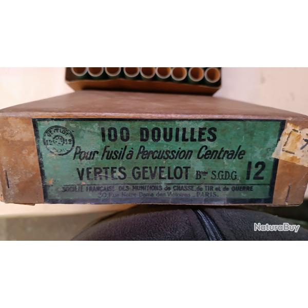 Boite de 59 douilles amorc�es, cal 12/76