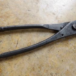 pince sertir d&eacute;molition maquis d&eacute;tonateur US army d&eacute;to seconde guerre mondiale WW2 d&eacute;barquement para